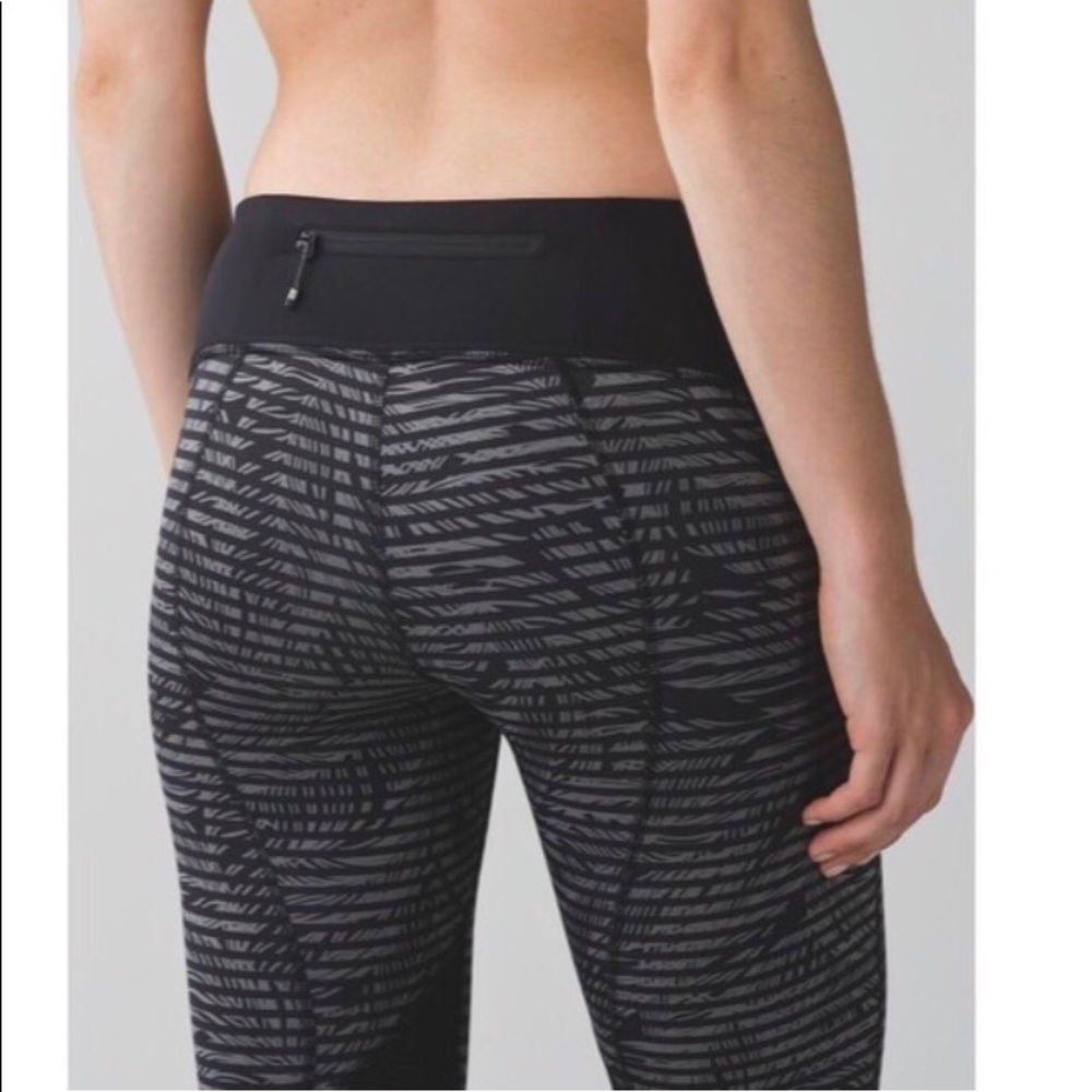 Lululemon Pace Rival Crop- Stripe Play Slate, Sz 8